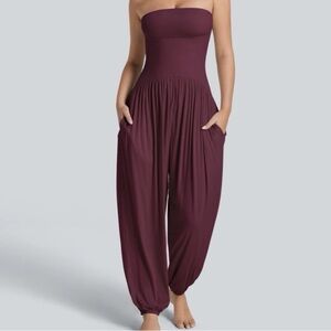 New HALARA Maroon Jumpsuit M Wine Red Pockets One Piece Strapless Elastic Ankle